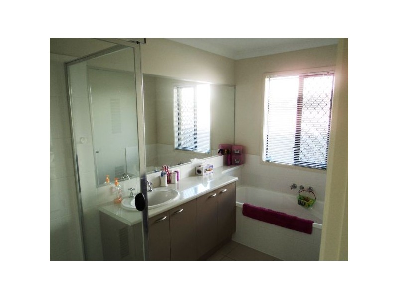 1 Sinatra Street, Sippy Downs QLD 4556