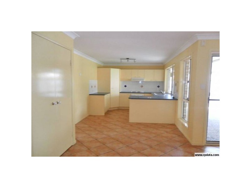 37 STATESMAN CCT, Sippy Downs QLD 4556