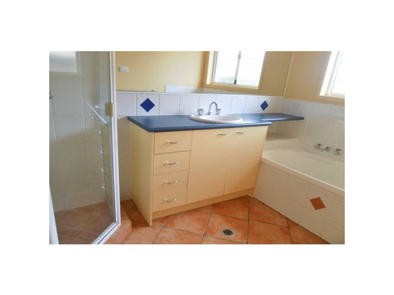 37 STATESMAN CCT, Sippy Downs QLD 4556