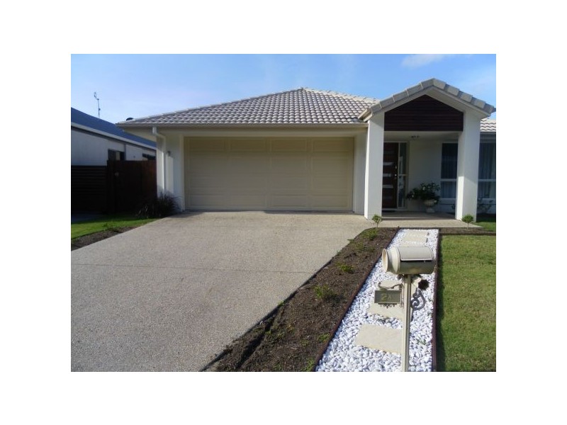 2A Whiteoak St, Sippy Downs QLD 4556