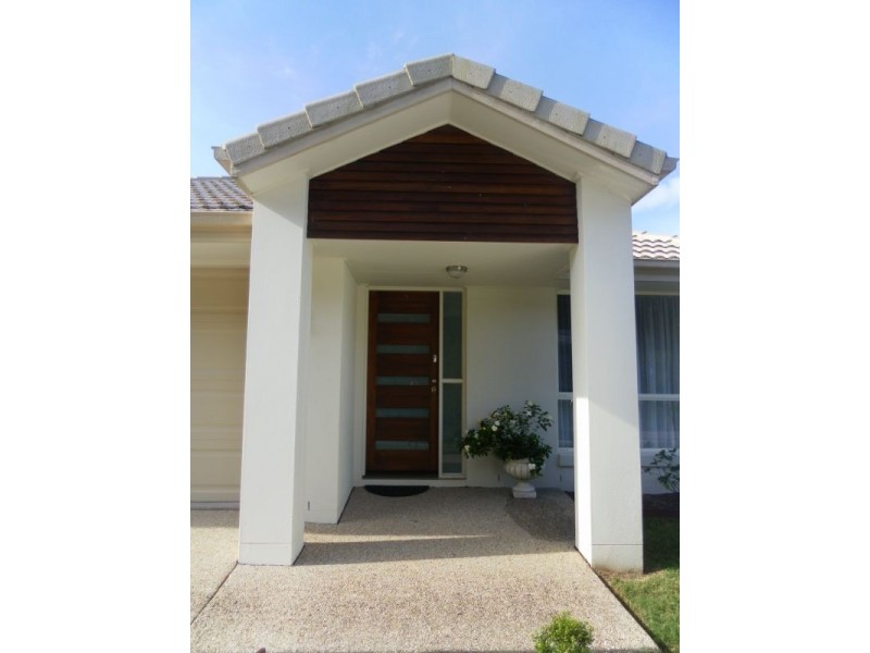 2A Whiteoak St, Sippy Downs QLD 4556