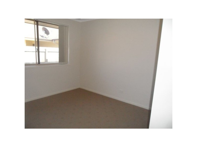 5 Burrows St, Sippy Downs QLD 4556