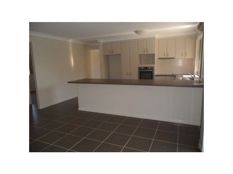 5 Burrows St, Sippy Downs QLD 4556