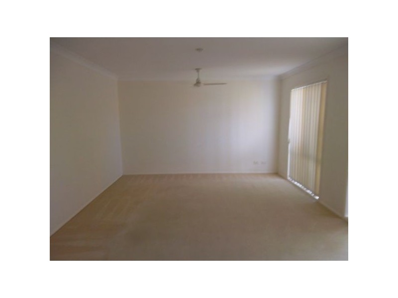 27 Oakgrove Way, Sippy Downs QLD 4556