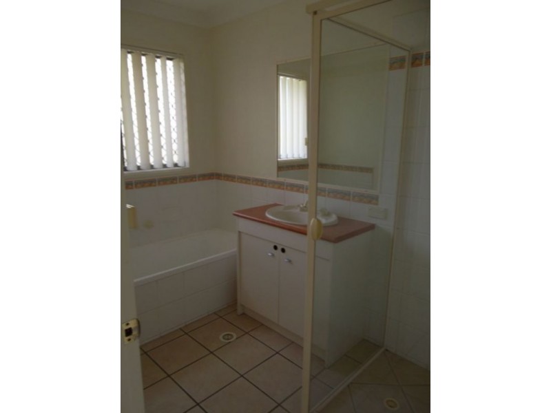 27 Oakgrove Way, Sippy Downs QLD 4556