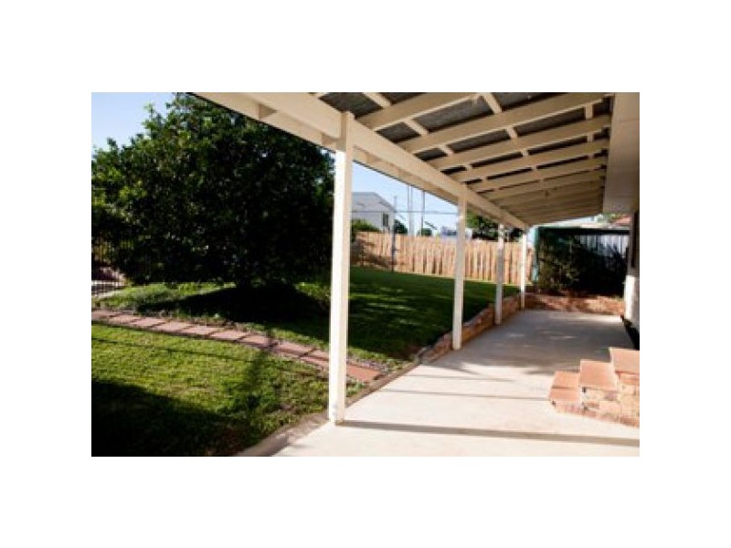 40 Coes Creek Rd, Nambour QLD 4560