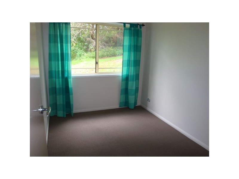 16 Dolphin Drive, Nambour QLD 4560