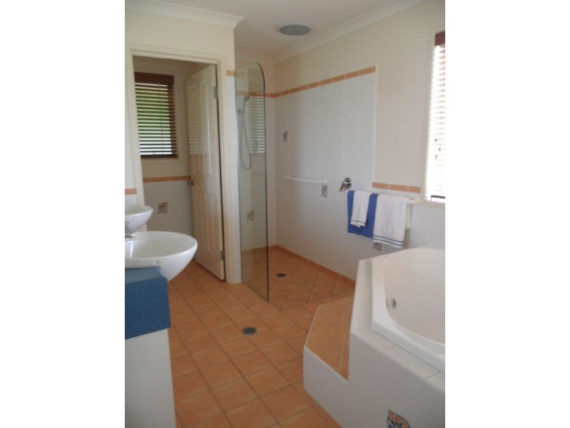 3  Majorca Place, Parrearra QLD 4575