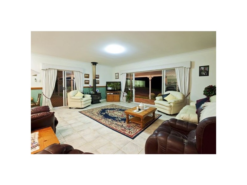 14 Platypus Crt, Mooloolah Valley QLD 4553
