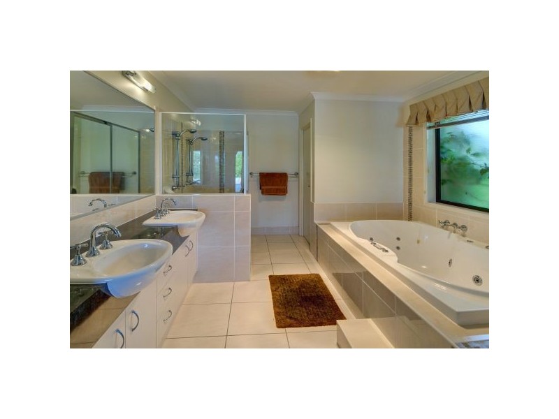 25 SANDLEIGH CRESCENT, Sippy Downs QLD 4556