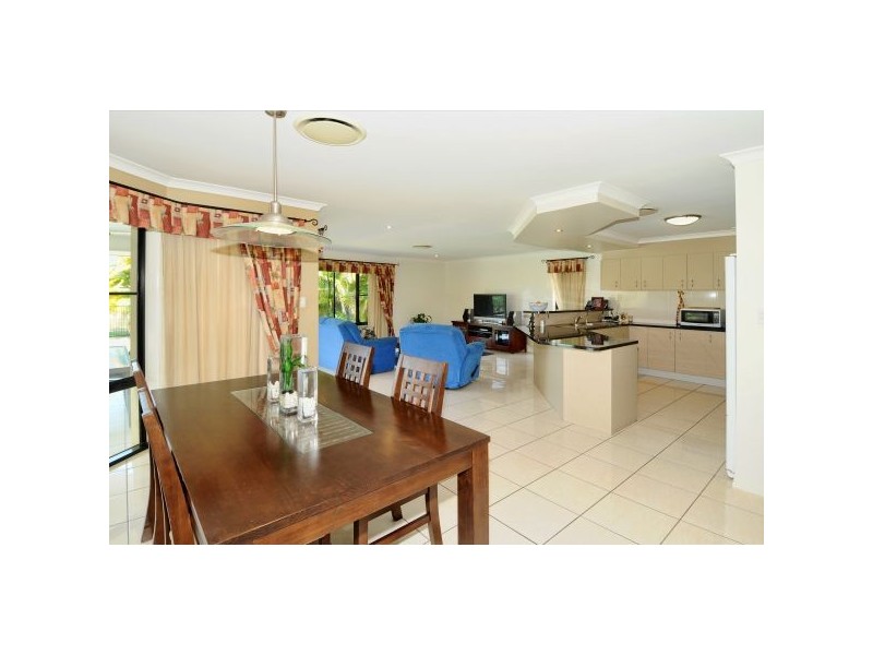 25 SANDLEIGH CRESCENT, Sippy Downs QLD 4556