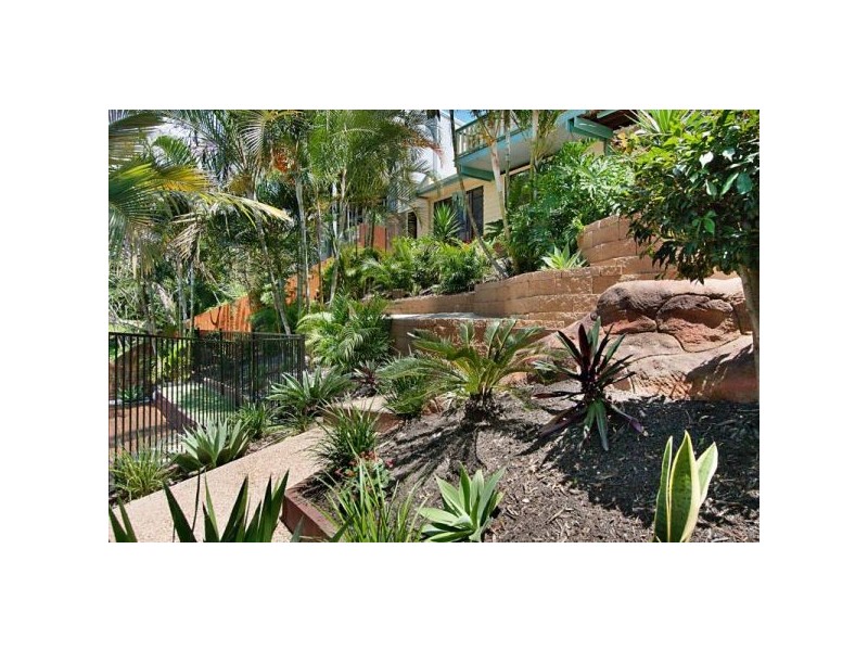 20 Doubleview Drive, Elanora QLD 4221