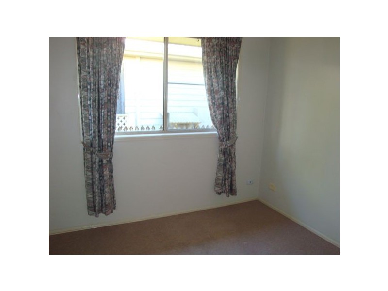 38 Jones St, Mooloolah Valley QLD 4553