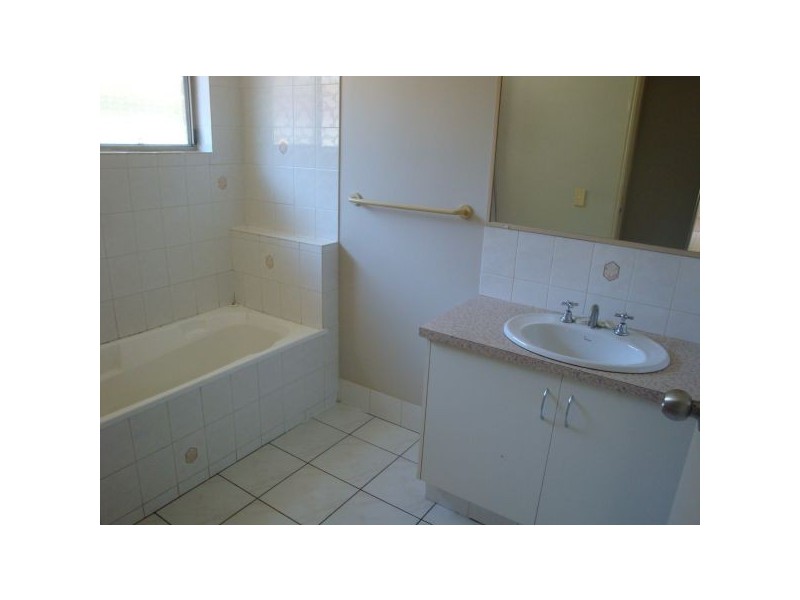 38 Jones St, Mooloolah Valley QLD 4553