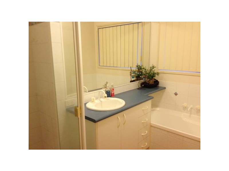 33 Albany Street, Sippy Downs QLD 4556