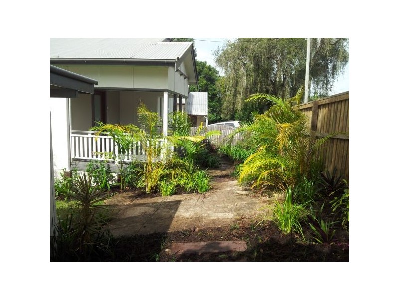 24 Hospital Rd, Nambour QLD 4560