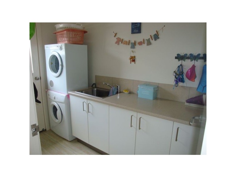 10 Bateman St, Sippy Downs QLD 4556