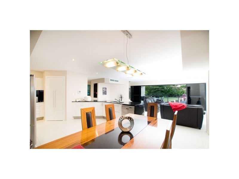 11 Pitt Street, Blacks Beach QLD 4740