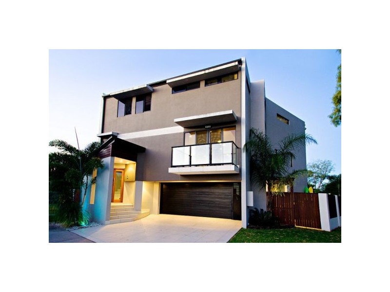 11 Pitt Street, Blacks Beach QLD 4740