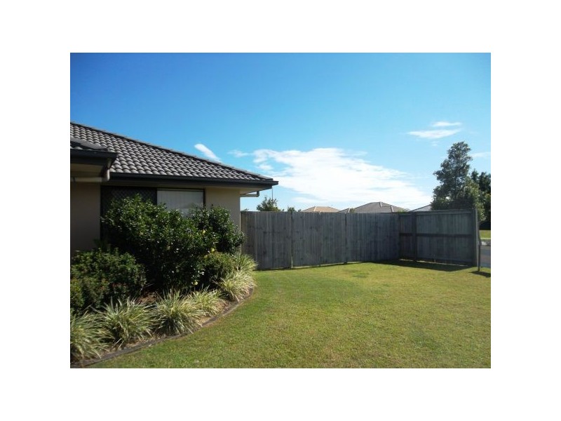 2 Gillespie, Sippy Downs QLD 4556