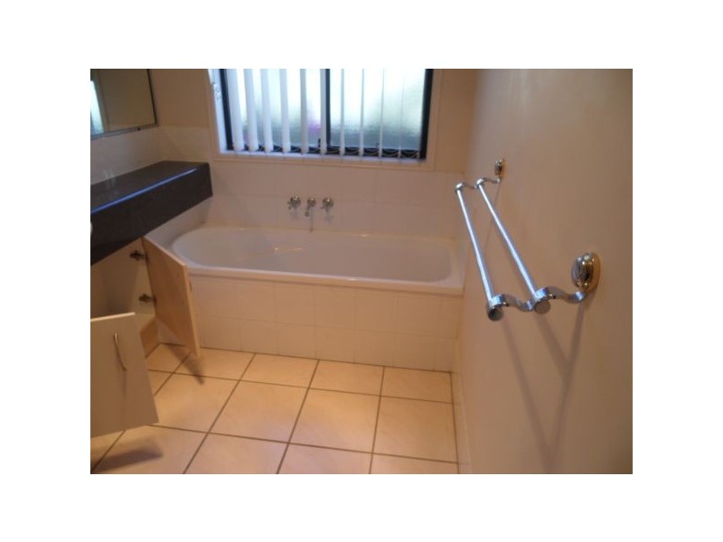 17 Pembroke Crescent, Sippy Downs QLD 4556