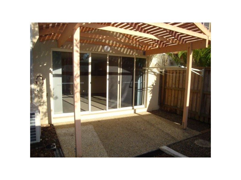 8/3 Urambi Court, Mountain Creek QLD 4557