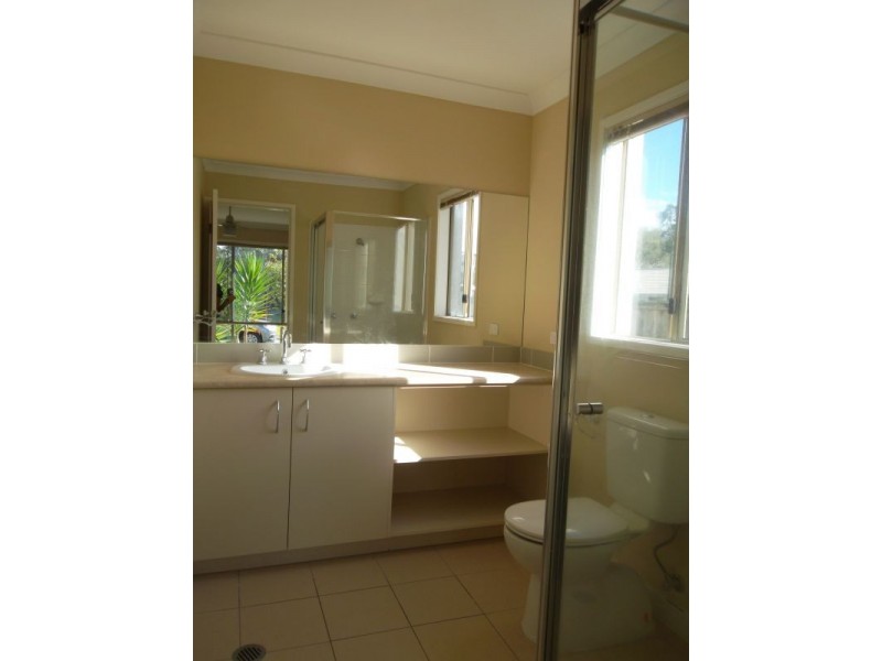 2 Silvereye St, Sippy Downs QLD 4556