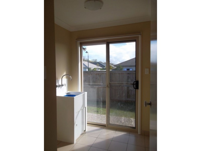 2 Silvereye St, Sippy Downs QLD 4556