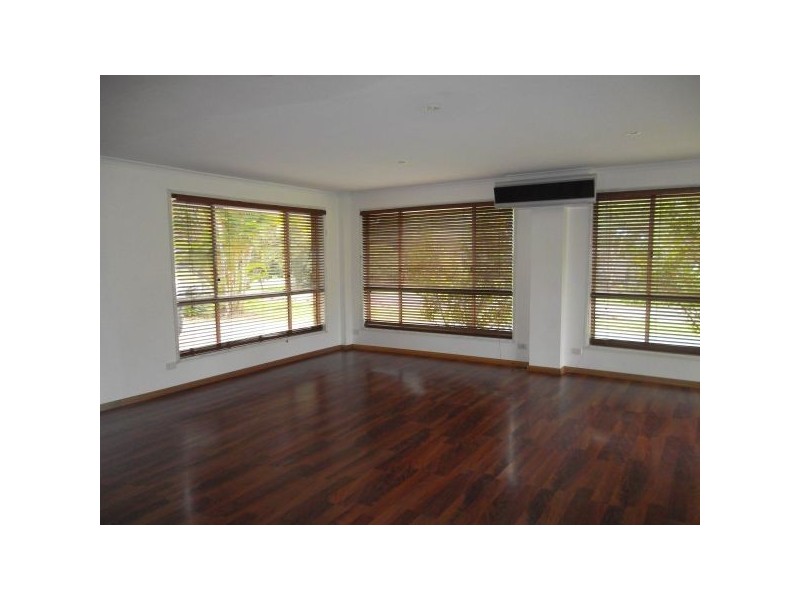 10 Mountaindale Court, Mooloolah Valley QLD 4553