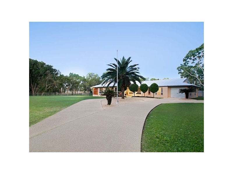 84 A & B Waverley Street, Bucasia QLD 4750