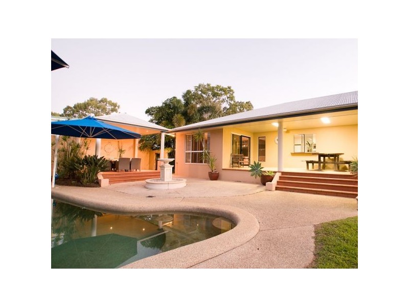 84 A & B Waverley Street, Bucasia QLD 4750