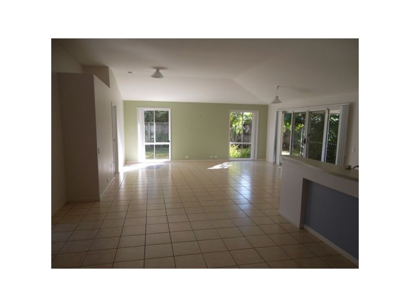 87 Albany St, Sippy Downs QLD 4556