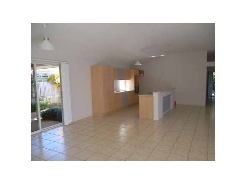 87 Albany St, Sippy Downs QLD 4556