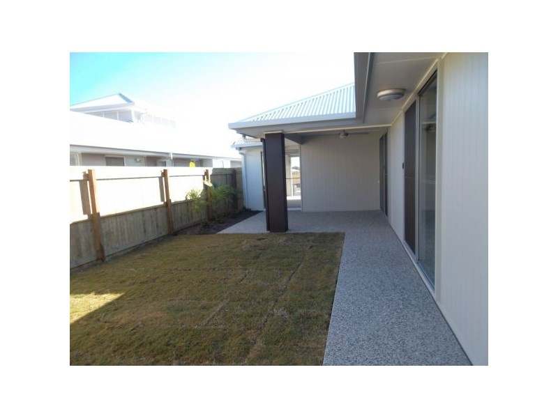 10 Mackerel St, Mountain Creek QLD 4557