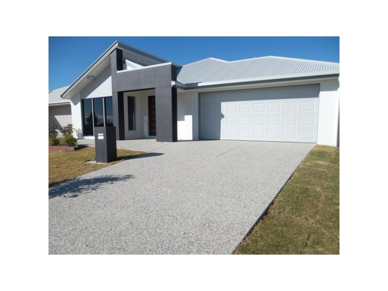10 Mackerel St, Mountain Creek QLD 4557