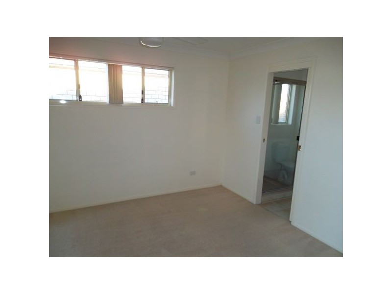 10 Dorian Cres, Sippy Downs QLD 4556