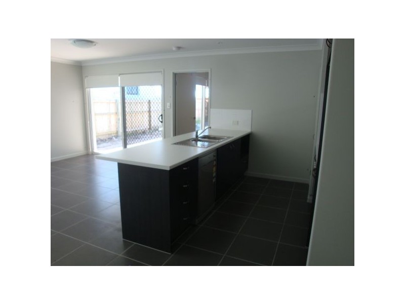 28 Hillsborough Cct, Mountain Creek QLD 4557