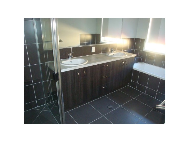 28 Hillsborough Cct, Mountain Creek QLD 4557