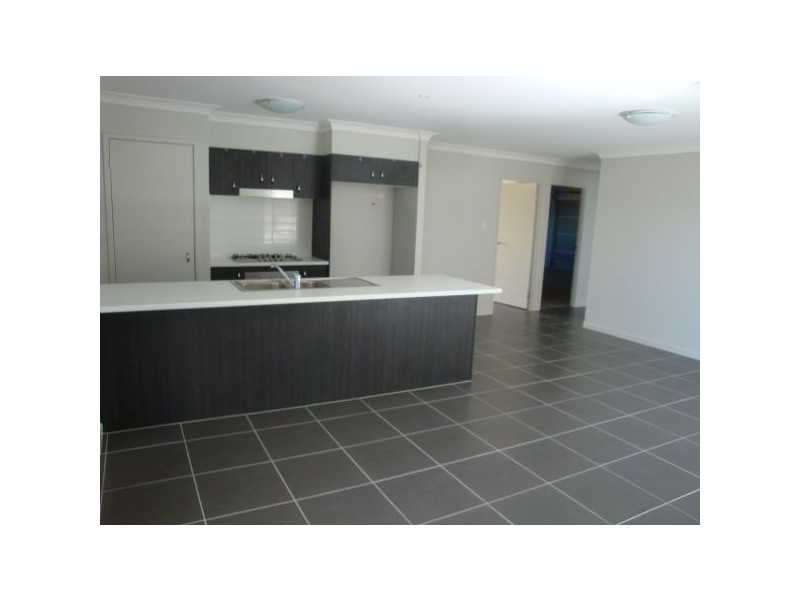 28 Hillsborough Cct, Mountain Creek QLD 4557