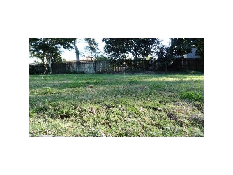 120 Waverley Street, Bucasia QLD 4750