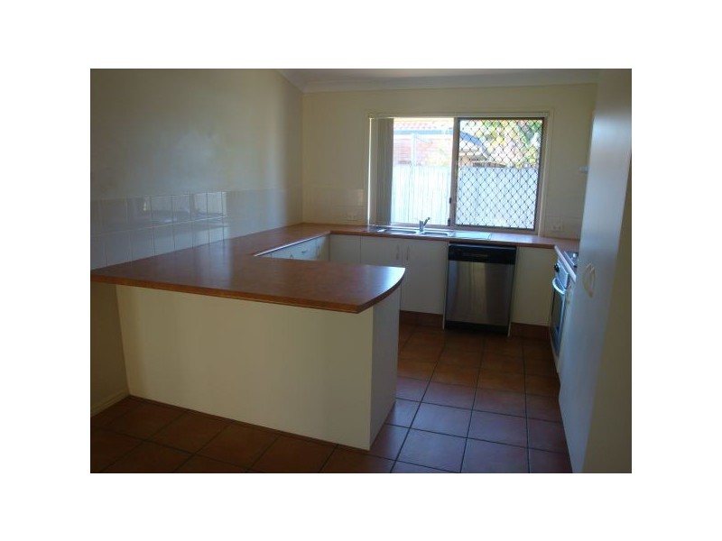 8 Beaver Place, Sippy Downs QLD 4556