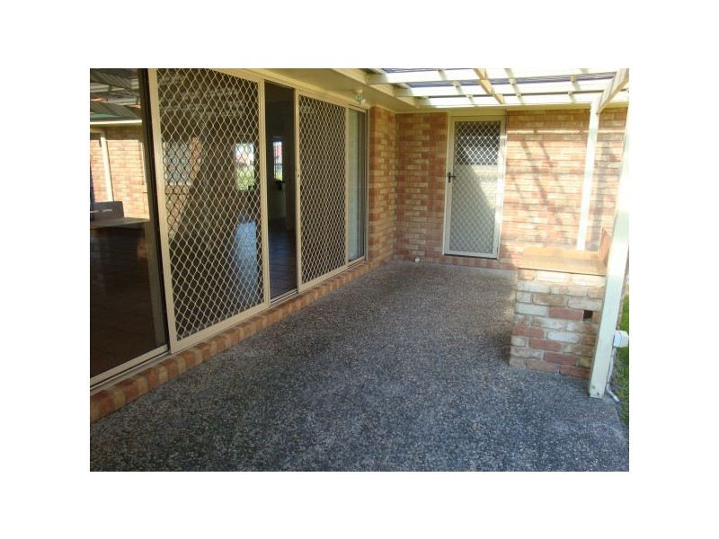 8 Beaver Place, Sippy Downs QLD 4556