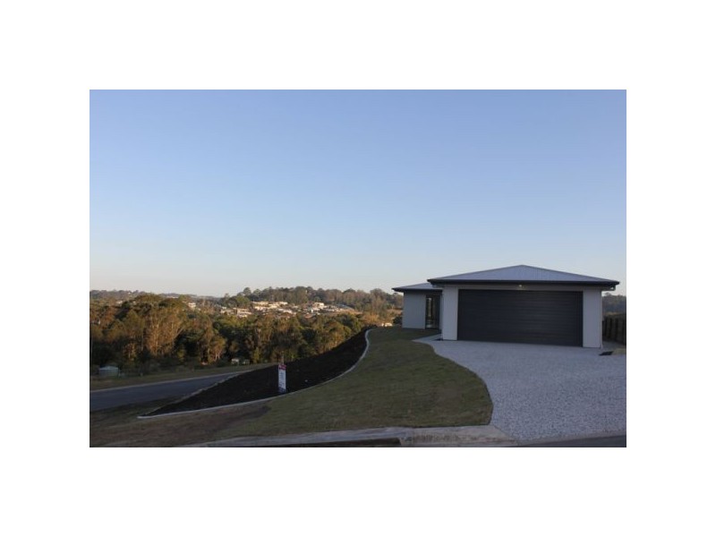 27 Patrick King Dve, Nambour QLD 4560