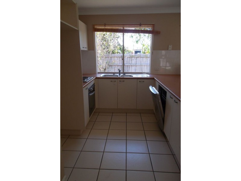 8 Mcclelland St, Sippy Downs QLD 4556