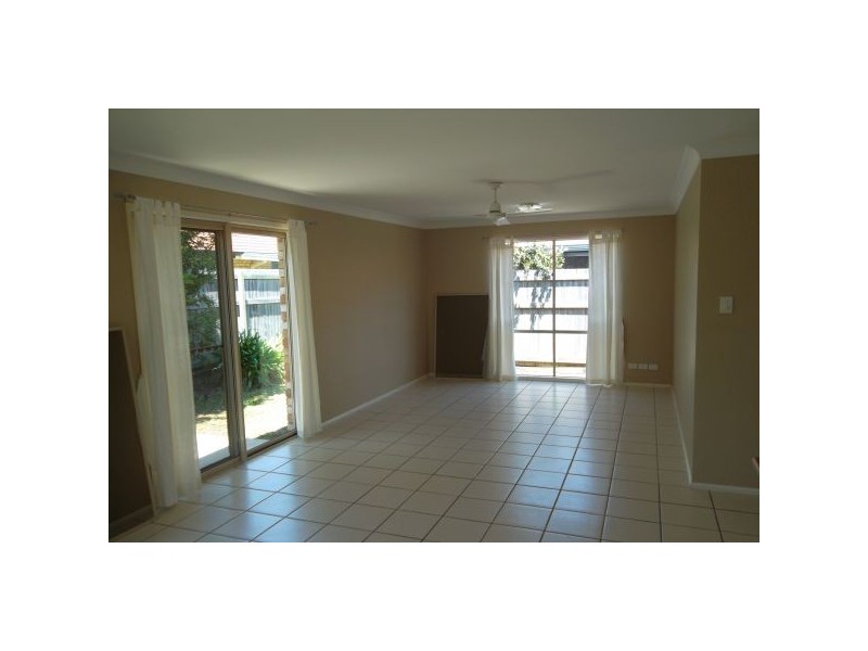 8 Mcclelland St, Sippy Downs QLD 4556