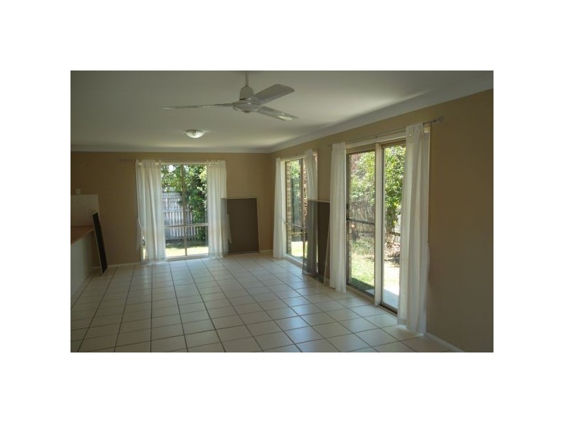 8 Mcclelland St, Sippy Downs QLD 4556