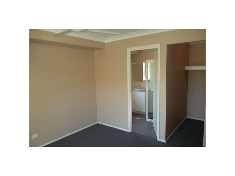 8 Mcclelland St, Sippy Downs QLD 4556