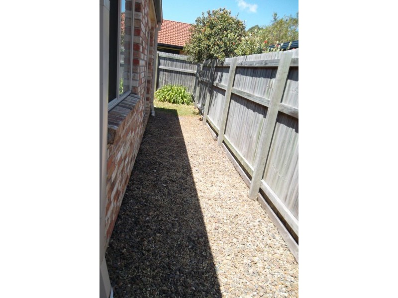 8 Mcclelland St, Sippy Downs QLD 4556