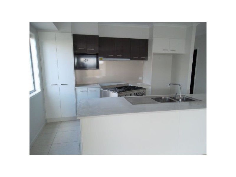 14 Sunrise Drive, Little Mountain QLD 4551