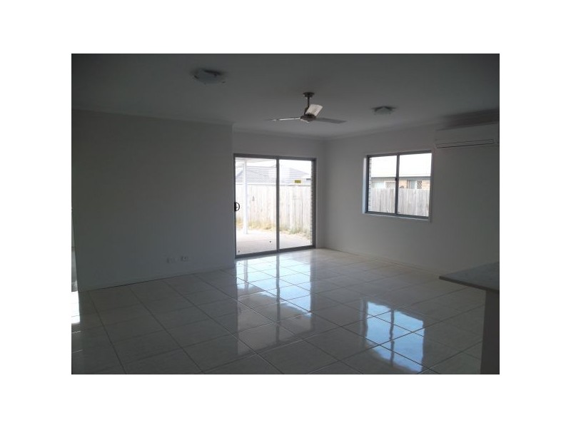 14 Sunrise Drive, Little Mountain QLD 4551